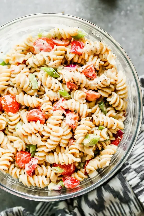 The Best Creamy Pasta Salad