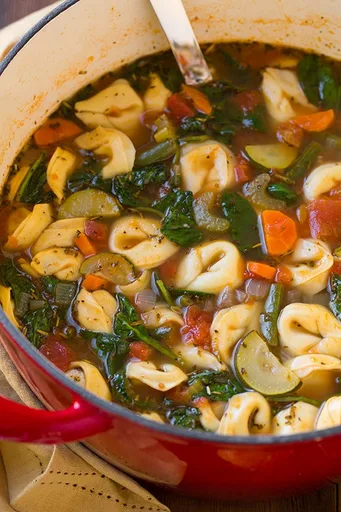 Tuscan Tortellini Vegetable Soup