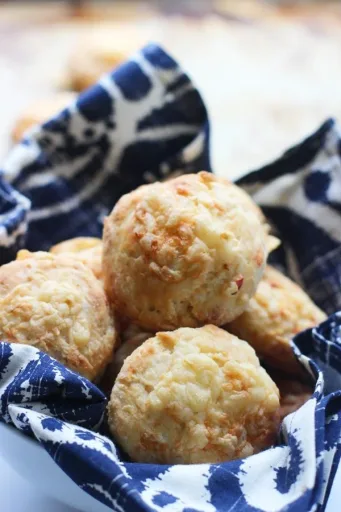 Jalapeno Cheddar Biscuits