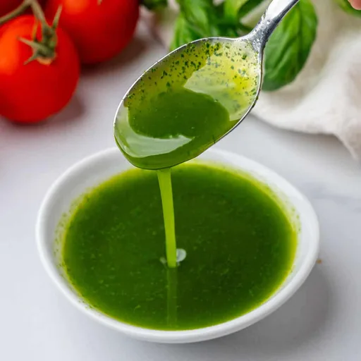 Aceite de albahaca (en 5 minutos, ideal para todo)