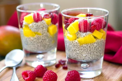 Pudín de semillas de chía con coco y mango