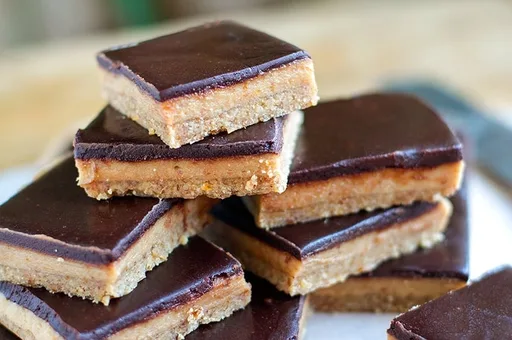 No-Bake Chocolate Caramel Slice