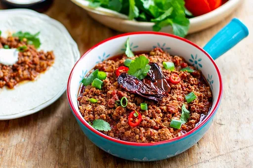Chili Con Carne With Chorizo & Chipotle (Slow Cooker)