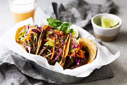 Tacos de ternera coreana barbacoa estofada