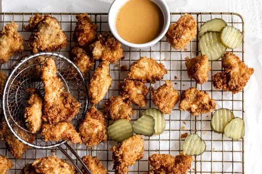 Nuggets de Pollo Crujientes con Salsa Agridulce