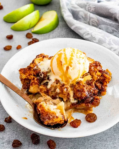 Pudin de pan con sabor a tarta de manzana