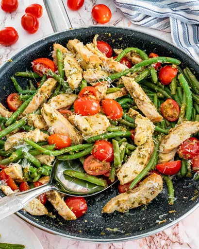 Pesto Chicken And Veggies