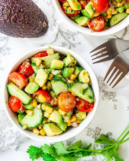 Ensalada de aguacate y tomate