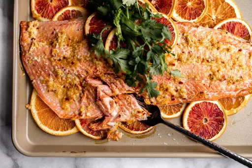 Salmón asado a la naranja y jengibre
