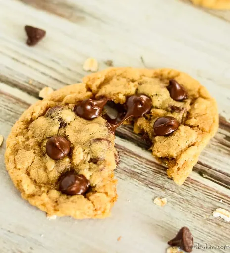 Whole Wheat Oatmeal Chocolate Chip Cookies