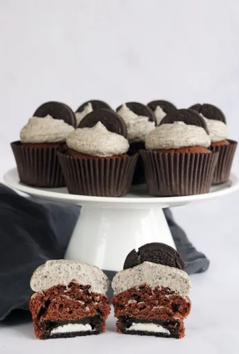 Vegan Oreo Cupcakes