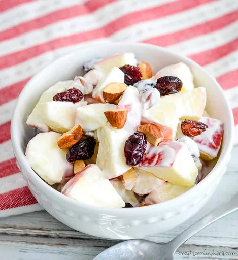 Ensalada de manzana y arándanos