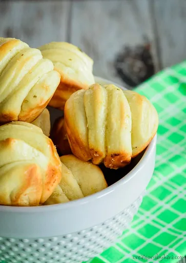 Pull-apart rolls