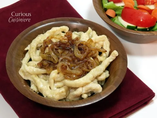 Käsespätzle (Spätzle con queso)