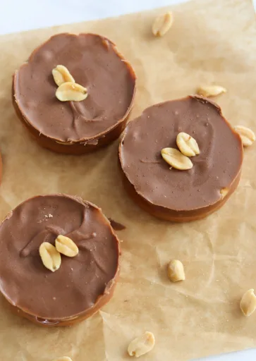 Individual Peanut Millionaire’s Shortbread