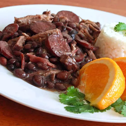 Feijoada (estofado brasileño de judías negras)