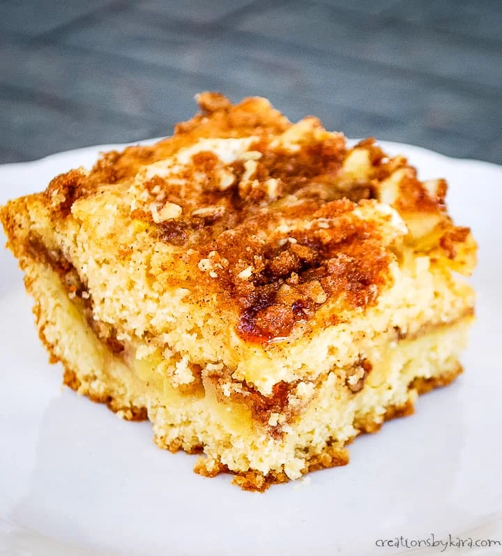Cinnamon Crumb Apple Coffee Cake