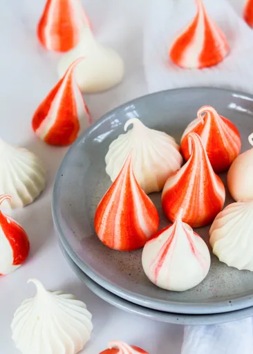 Meringue Kisses