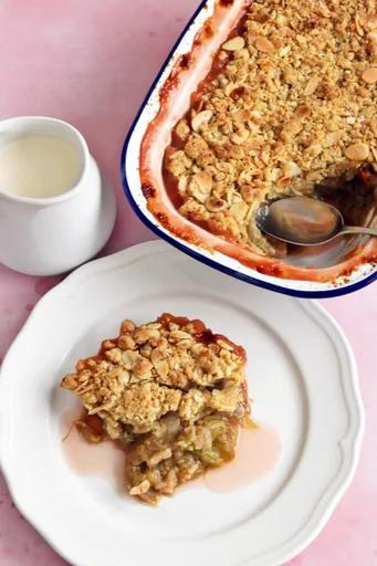 Oaty Rhubarb & Port Crumble