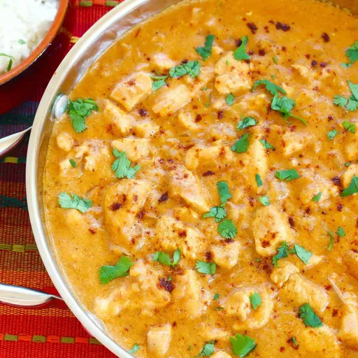 Pollo con cacahuetes al estilo tailandés