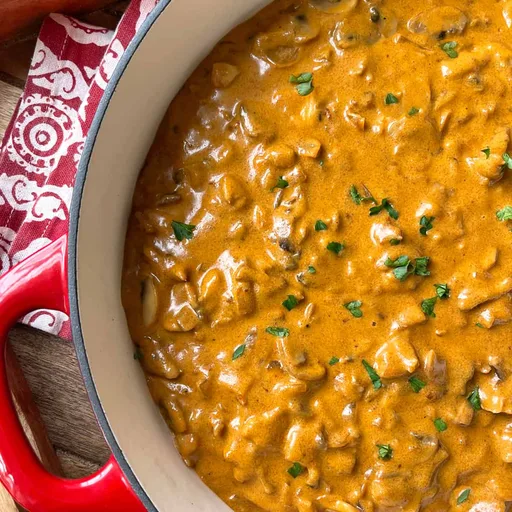 Geschnetzeltes (Creamy German Hunter's Sauce)
