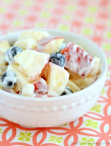 Easy Sour Cream Fruit Salad