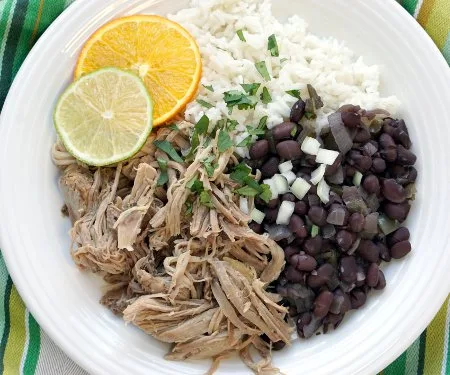 Cerdo al mojo cubano en cocción lenta