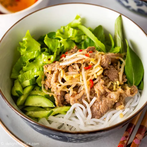 Vietnamese Lemongrass Pork Noodle Salad (Bun Thit Xao)