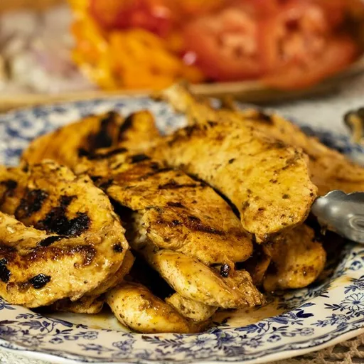 Pollo Marinado al Yogurt Estilo Griego (a la Parrilla, al Horno o en Freidora de Aire)
