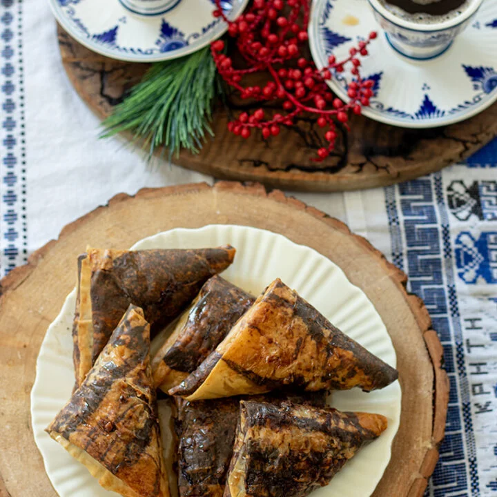 Nutella Phyllo Triangles (Greek Bakery Style)