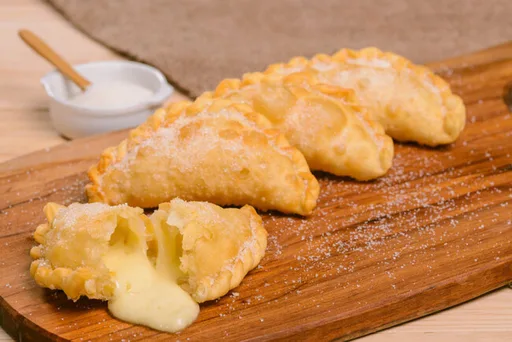Cómo hacer empanadas de queso. Receta de empanadas fritas fácil y sencilla, para botanear