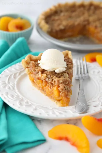 Peach Crumb Pie
