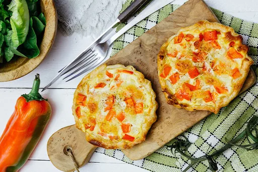 Quiches individuales vegetarianos de pimientos. Receta fácil