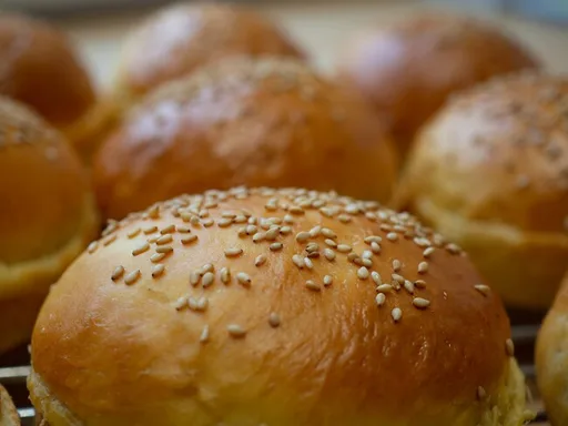 Bollos para hamburguesas caseras. Receta sencilla