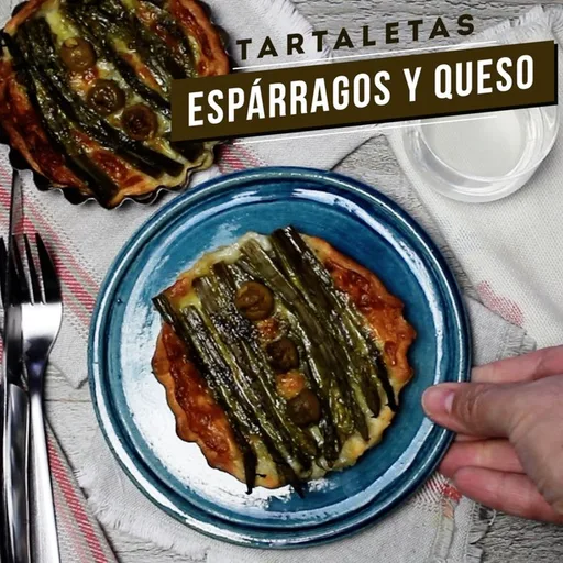 Tartaletas de espárragos y queso. Receta saludable en video