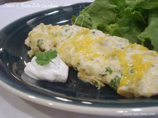 Enchiladas de queso y chile verde