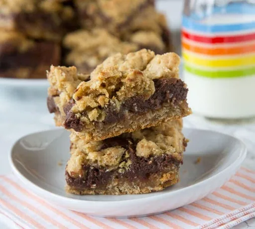 Oatmeal Fudge Bars