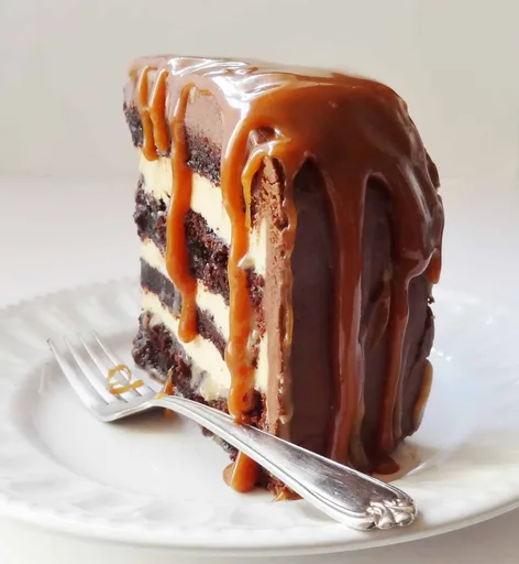 Tarta de Chocolate y Fudge con Caramelo Salado
