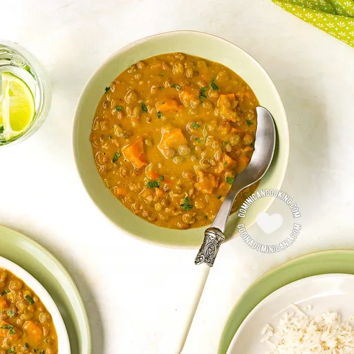 Guandules con Coco [Video+Recipe] Pigeon Peas with Coconut