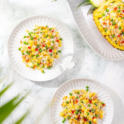Ensalada de arroz, maíz y piña