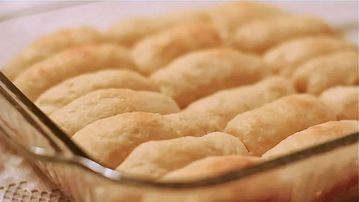Grandma's Homemade Yeast Rolls Recipe