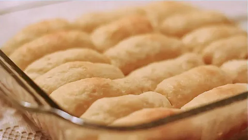 Grandma's Homemade Yeast Rolls Recipe