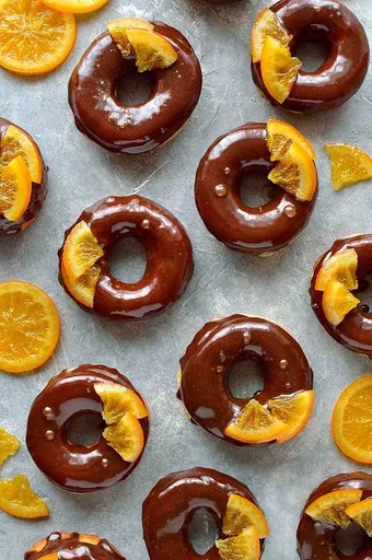 Donuts veganos de chocolate y naranja