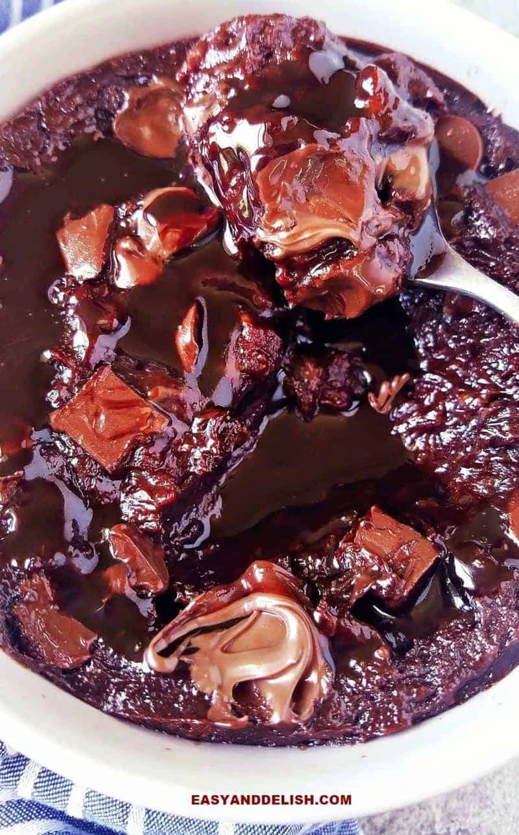 Bolo de Chocolate na Caneca (Fit e com 5 Ingredientes)