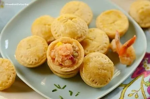Minipasteles de camarón (Empadinhas de camarão)