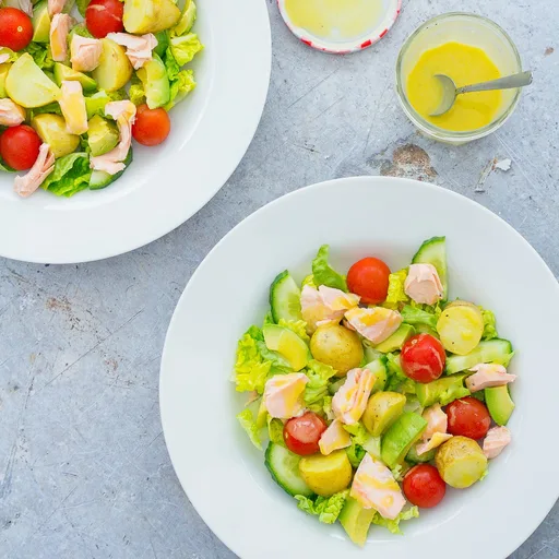 Ensalada de Salmón, Aguacate y Patata