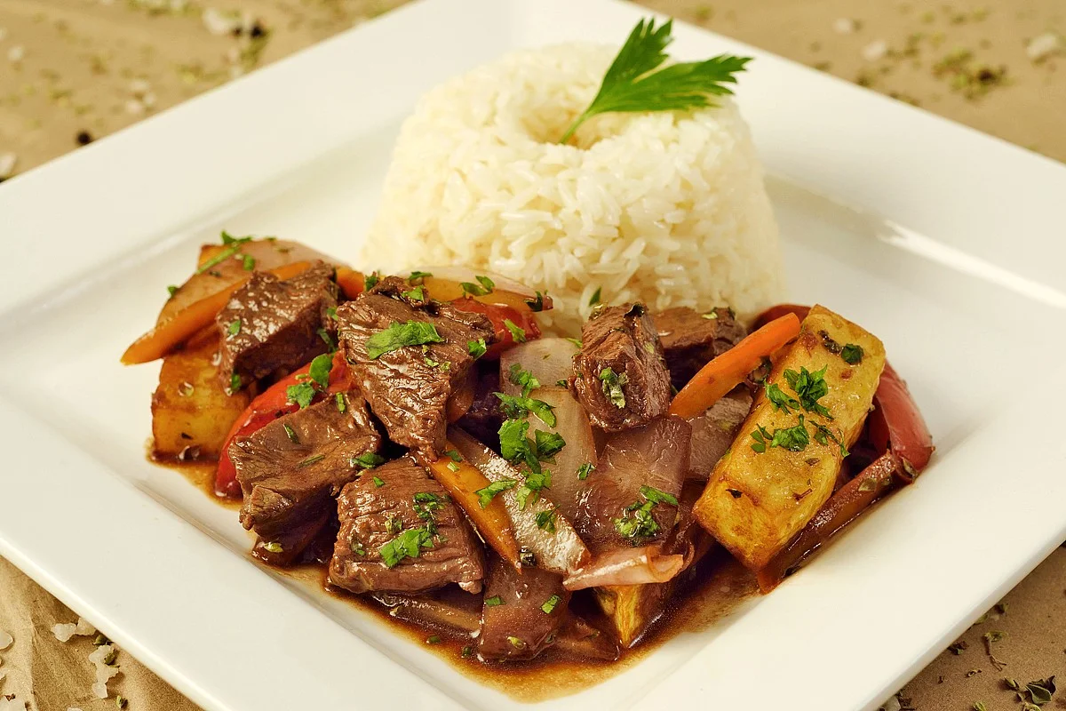 Lomo saltado