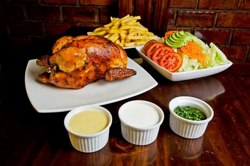 Pollo a la brasa (Pollo asado peruano)