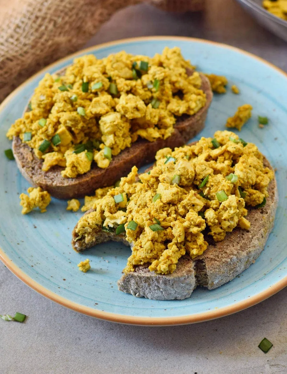 Vegan Scrambled Eggs