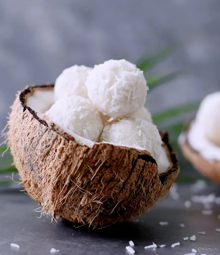 Bolas de coco (tipo Raffaello)